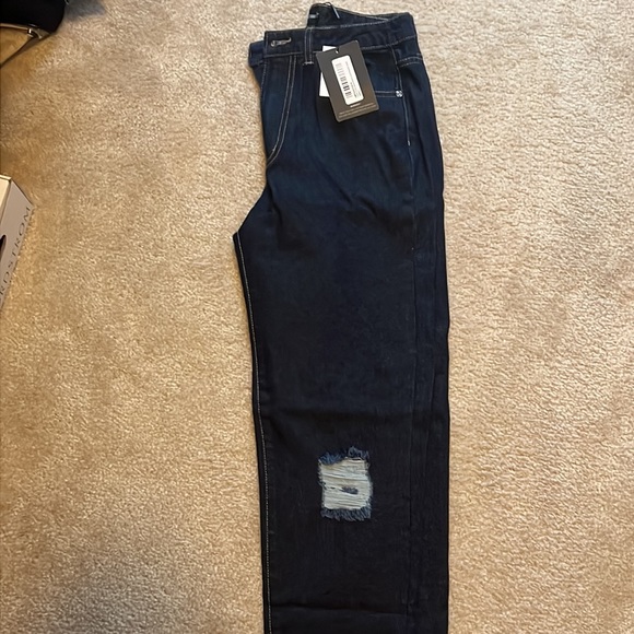 Pretty Little Thing-Size 4 Jeans - Picture 2 of 2